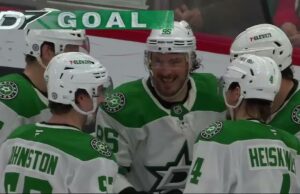 Matt Duchene con un gol contra los Chicago Blackhawks