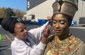 Antoinette Black viaja de Gainesville a Atlanta peinándose