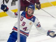 Los minnesotanos Danny Nelson y Hampton Slukynsky levantan a Estados Unidos en el Mundial Juvenil