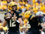 Probabilidades y predicciones del Music City Bowl 2024: probabilidades de Missouri vs.Iowa, selecciones y accesorios del experto que tiene 232-150