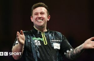 Resultados del Campeonato Mundial de Dardos PDC 2025: Callan Rydz sorprende a Dimitri van den Bergh para progresar