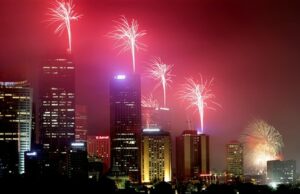 Mire y vea cómo el mundo da la bienvenida al 2025.