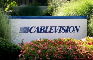 El pionero de la televisión por cable y fundador de HBO, Charles Dolan, muere a los 98 años, dejando un legado duradero