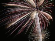 New Bedford celebra la víspera de Año Nuevo con entretenimiento en vivo y comida