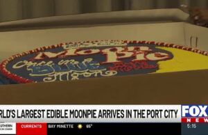 El MoonPie comestible más grande del mundo llega a Mobile