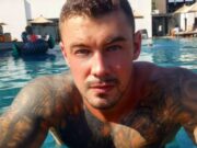 Modelo que se jactaba de su estilo de vida llamativo mientras era buscado por tráfico de esteroides murió por consumir drogas