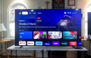 Cómo convertí este televisor de 98 pulgadas en un sistema de entretenimiento inmersivo (y tiene un descuento de $1,500)