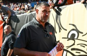 Informe: el acuerdo de consultoría de Mike Vrabel con los Browns expiró el lunes