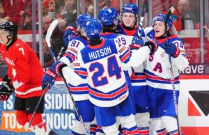 Estados Unidos supera a Canadá y gana el grupo en el campeonato mundial de hockey juvenil