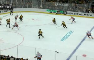 Anders Lee con un gol contra Boston Bruins