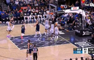 Jamal Murray remata mediante contacto