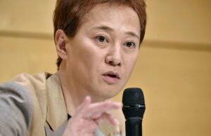 El presentador de televisión japonés y ex ídolo pop de SMAP Masahiro Nakai abandona el mundo del espectáculo en medio de un escándalo