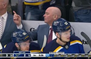 Robert Thomas con un gol contra Vegas Golden Knights