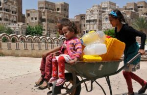 Noticias del mundo en resumen: Más funcionarios de la ONU detenidos en Yemen, la educación afectada por la crisis climática y el plan de ayuda de Nigeria