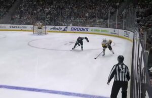 Matty Beniers con un objetivo contra Pittsburgh Penguins