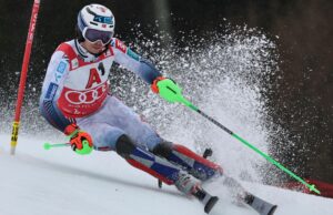 El esquiador noruego Haugan lidera el slalom afectado por la lluvia en Kitzbuehel. Campeón del mundo Kristoffersen Out