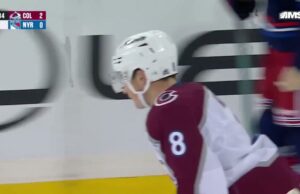 Cale Makar con un gol contra los New York Rangers