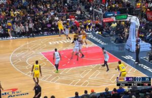 ¡Jaxson Hayes lo arroja!