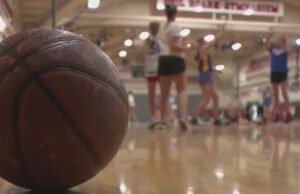 La Cámara vota para mantener a las mujeres transgénero fuera de los deportes femeninos