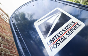 El trabajador postal robó recuerdos deportivos por valor de $ 100,000, dice EE. UU.