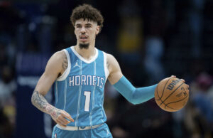 La estrella de los Hornets, Lamelo Ball, sale al menos 1 semana con esguince de tobillo izquierdo