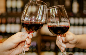 Brillo embotellado: Luxury Lifestyle Awards anuncia las 100 mejores marcas de vinos y licores premium del mundo