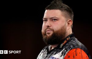 Michael Smith revela un problema de artritis después de la derrota del mundo