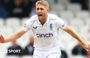 Olly Stone: el marcapasos de Inglaterra en buena forma para la prensa Reclamaciones de pruebas