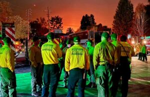Bomberos de todo el mundo ayudan a combatir los incendios forestales de Los Ángeles