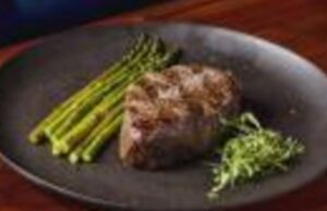 Parlay Detroit es el bar deportivo elevado más nuevo de la ciudad