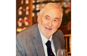 El abogado que representó a Elizabeth Taylor tenía 94 años