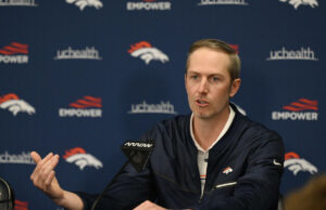 Los Jets contratan al asistente general de los Broncos, Darren Mougey, como nuevo gerente general