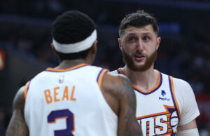 Según los informes, los Suns enviaron a la banca a Bradley Beal y Jusuf Nurkić en medio de una caída brutal