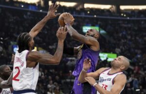 Los Clippers muestran a los Lakers todo lo que no son en el primer juego de rivalidad en Intuit Dome