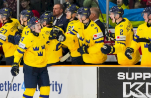 La clasificación mundial juvenil de la IIHF 2025 llega a los cuartos de final