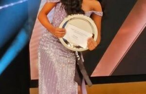 La adolescente de Miss Georgia gana una beca