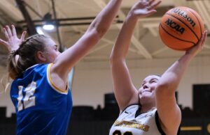 Gabby Stare, graduada de Newark, eclipsa los 2.000 puntos de su carrera en Ohio Dominicana