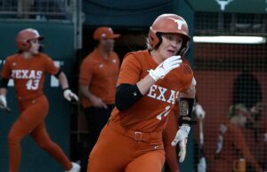 Los lanzamientos de softbol de Texas completan el calendario 2025