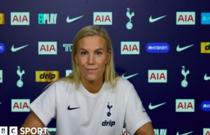 Spurs firma al defensor de Suecia Josefine Rybrink en un acuerdo a corto plazo