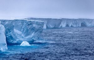 El iceberg más grande del mundo está suelto en el Océano Atlántico
