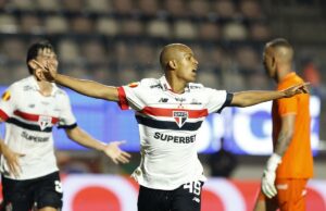 Sao Paulo gana contra portugués