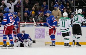 Las estrellas borran un déficit de 3 goles y vencen a los Rangers 5-4