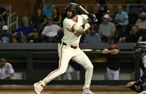 Los gigantes no incluirían al mejor prospecto en intercambios por estrellas – NBC Sports Bay Area & California