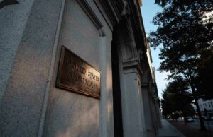 El tribunal de apelaciones revive el caso de abuso sexual que rodea al ex médico deportivo de Carolina del Norte • NC Newsline