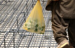 Cómo Arabia Saudita se convirtió en la animadora plástica del mundo – POLITICO