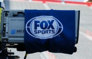 Skip Bayless y Fox demandados por un ex peluquero por acoso sexual