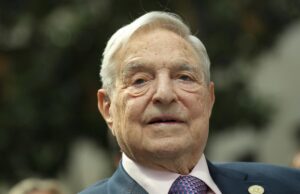 MAGA-world en crisis después de ver a George Soros recibir la Medalla de la Libertad