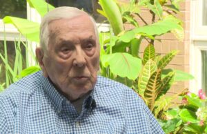 Atlanta la Segunda Guerra Mundial Nayy veterano en 103