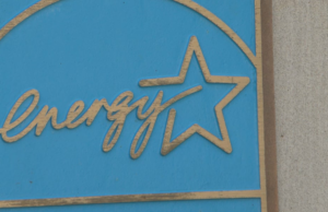 Escuela de Charlottesville recibe un premio fuera de este mundo