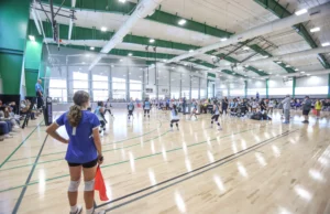 Una mirada al interior de las nuevas instalaciones deportivas juveniles de los Dallas Stars en Farmers Branch